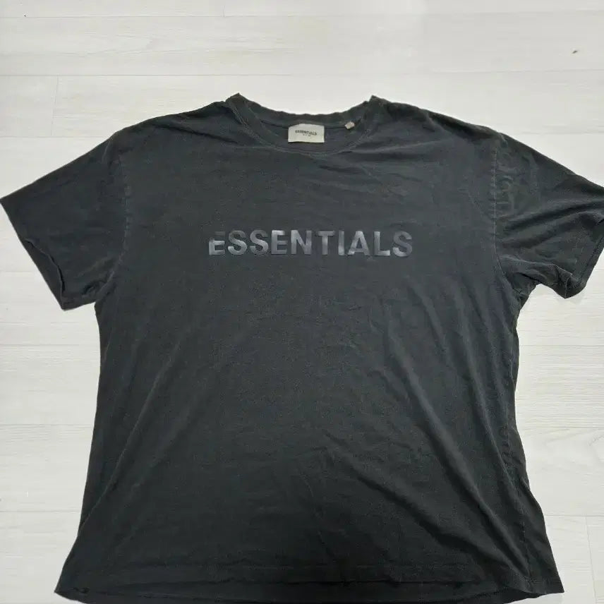 [BUNJANG] Fear of God Essentials Front Logo T-Shirt Large / 피어오브갓 에센셜 앞로고 반팔 L사이즈