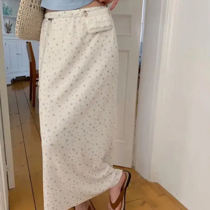 [BUNJANG] TheBarnett Forest Floral Long Skirt / [새상품]에제다이어리 플라워 롱스커트 더바넷 포레스트 타낫 리브아워