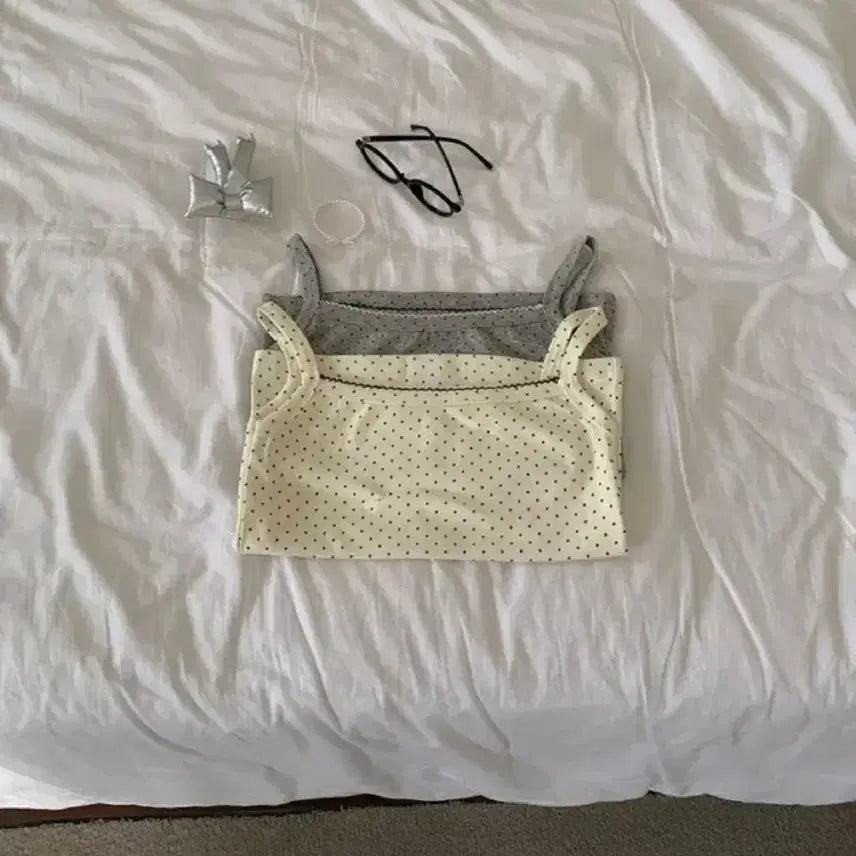 [BUNJANG] Ezediary Dot Two-Way Tank Top / 에제다이어리 도트 투웨이 나시 프영띵 pyt 도매택 포스터 미엘 리터