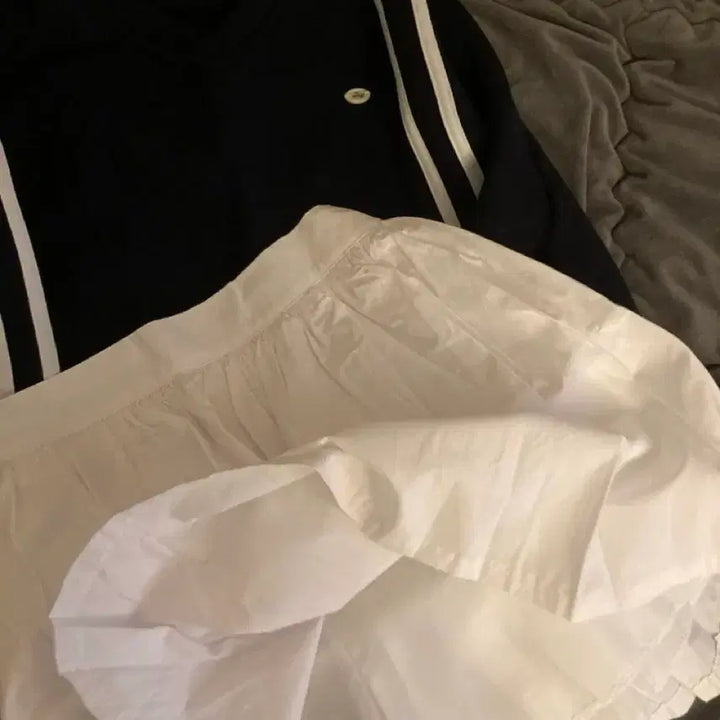 [BUNJANG] Cream Cheese Market Sweatshirt + Skirt Set / 크림치즈마켓) 맨투맨+스커트 새상품 set
