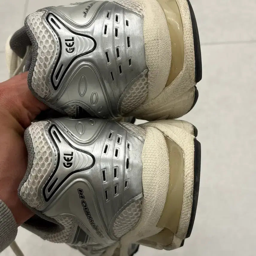 [BUNJANG] Asics x Jound Gel-Kayano 14 Silver Black Sneakers / 아식스x자운드 젤커야노14 실버 블랙 280