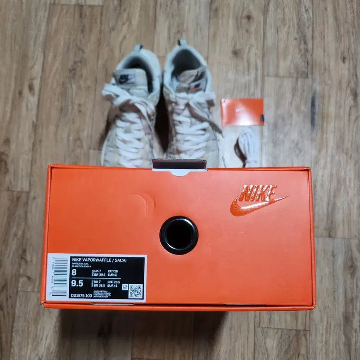 [BUNJANG] Nike x Sacai Vaporwaffle White Sneakers / 나이키 x 사카이 베이퍼와플 화이트 265mm