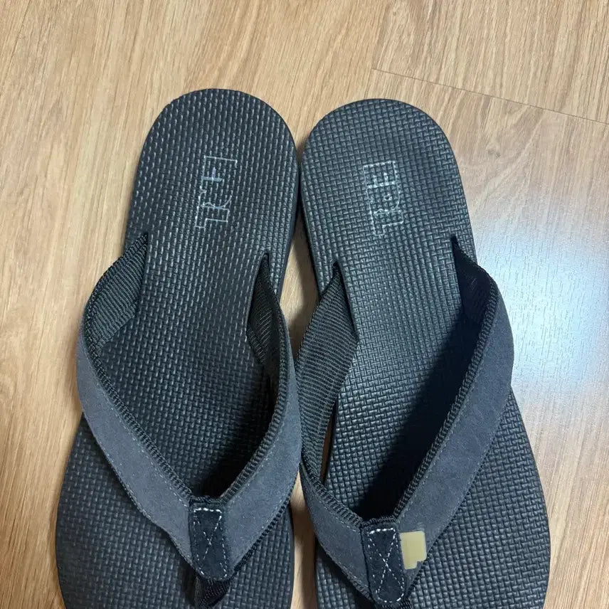 [SOLD OUT] Erl 플립플랍 10사이즈 275~280