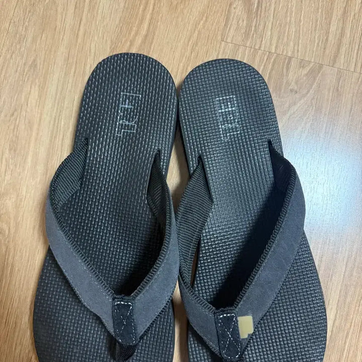 [SOLD OUT] Erl 플립플랍 10사이즈 275~280
