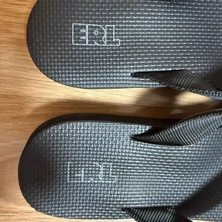 [SOLD OUT] Erl 플립플랍 10사이즈 275~280