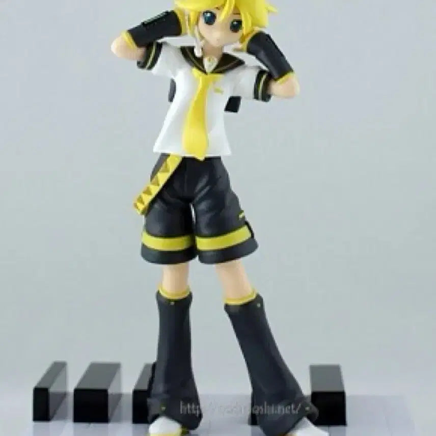 [BUNJANG] Vocaloid Kagamine Len Piano Classic Figure / 미개봉최저가.마지막1개) 보컬로이드 카가미네 렌 건반 고전 피규어