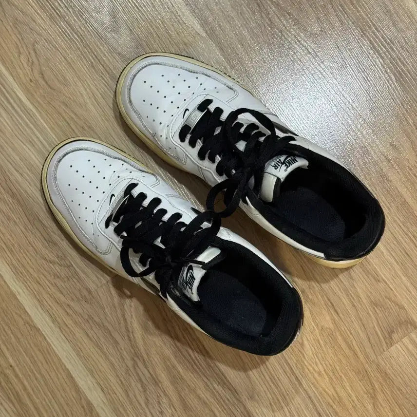 [BUNJANG] Nike Air Force 1 07 White Black Sneakers / KREAM 32만원 에어포스1 07화이트블랙 280사이즈