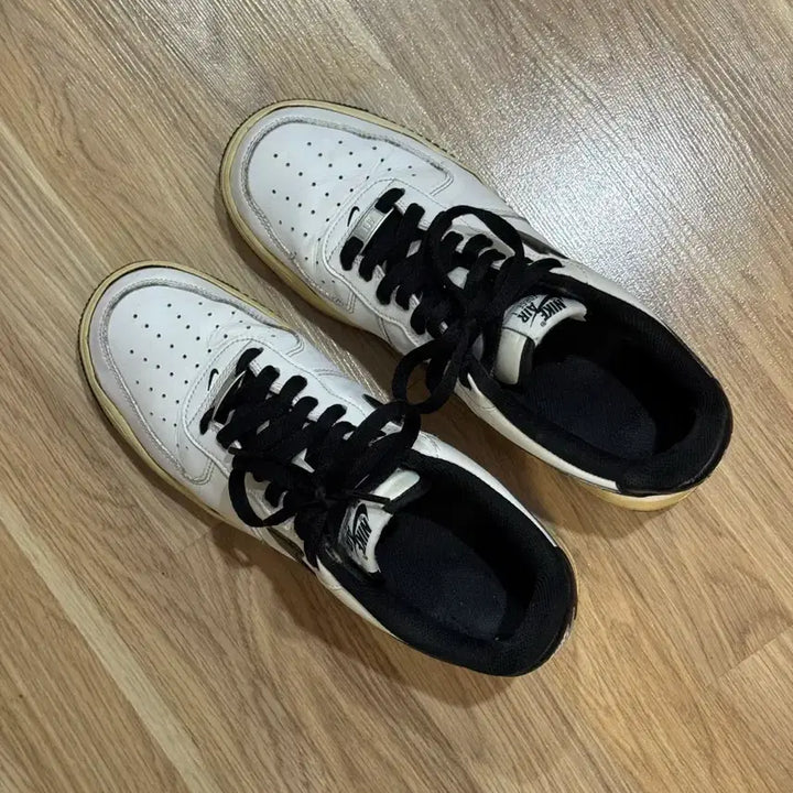 [BUNJANG] Nike Air Force 1 07 White Black Sneakers / KREAM 32만원 에어포스1 07화이트블랙 280사이즈