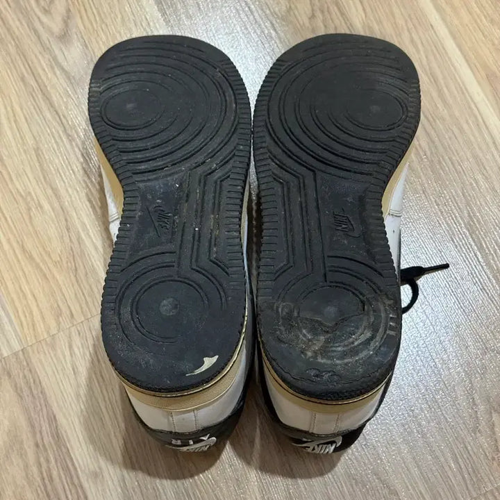 [BUNJANG] Nike Air Force 1 07 White Black Sneakers / KREAM 32만원 에어포스1 07화이트블랙 280사이즈