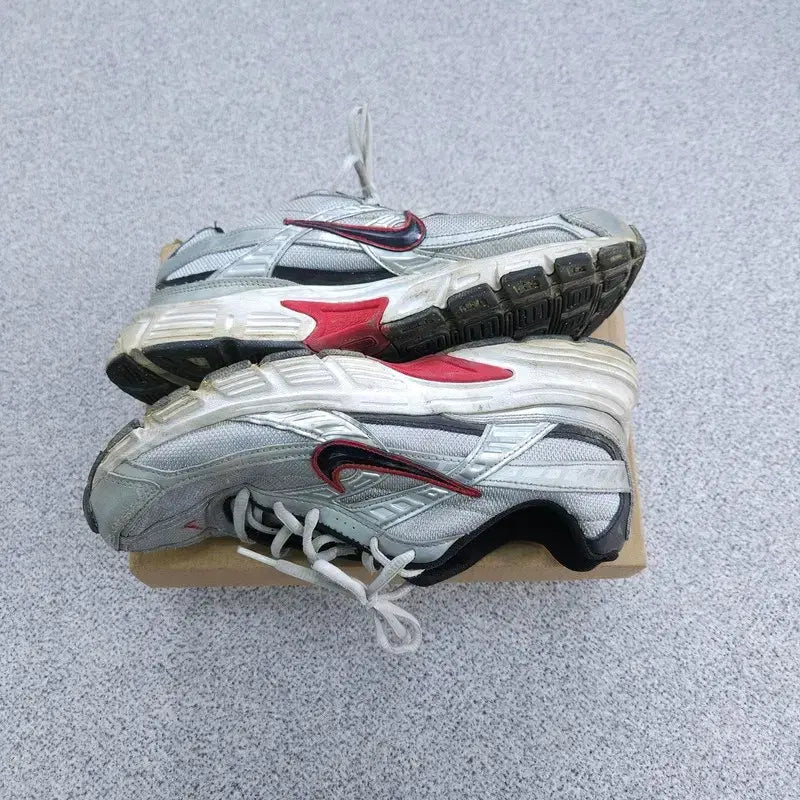 [BUNJANG] Nike Sneakers / 265 나이키 운동화 | A