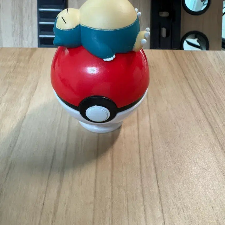 [BUNJANG] Pokemon Snorlax Figure / [개봉] 고전 희귀 포켓몬스터 몬스터볼 위 피규어 가챠 잠만보