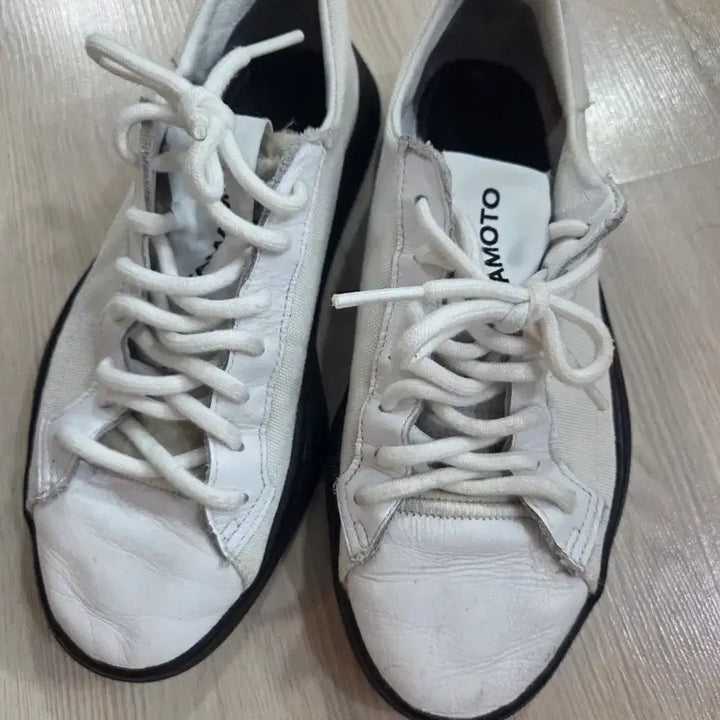 [BUNJANG] Yohji Yamamoto White Sneakers / 요지야마모토 화이트 스니커즈