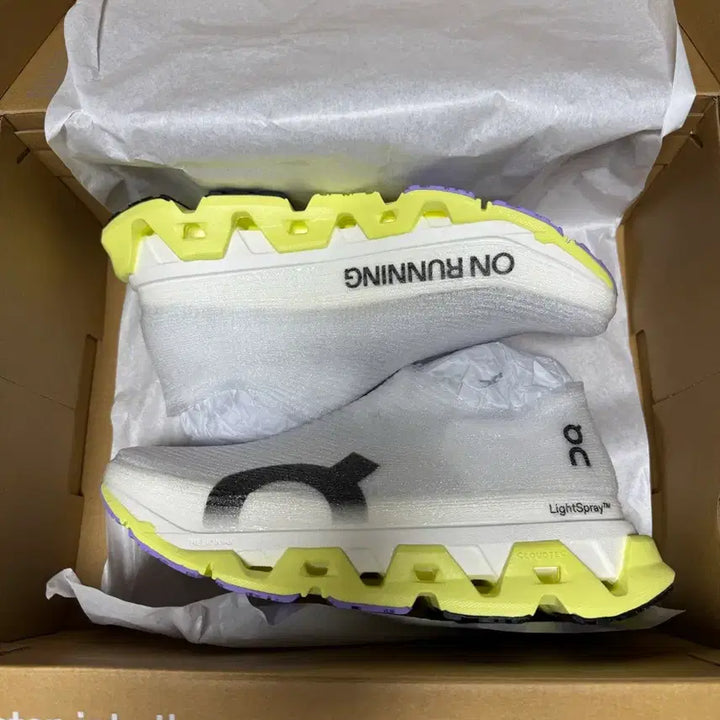 [BUNJANG] On Running Cloudmonster 3 Hyper Light Spray Running Shoes / 온러닝 클라우드몬스터3 하이퍼 라이트 스프레이 265
