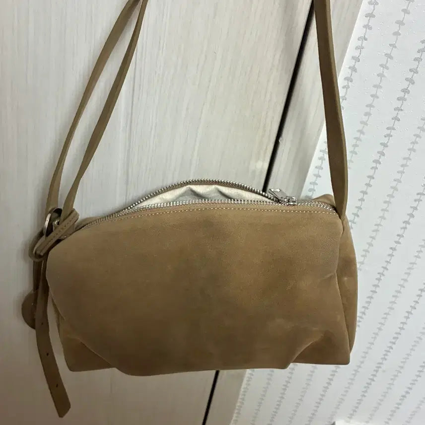 [BUNJANG] Mur Vento Bag Camel Suede Handbag / 무르 벤토백 카멜스웨이드