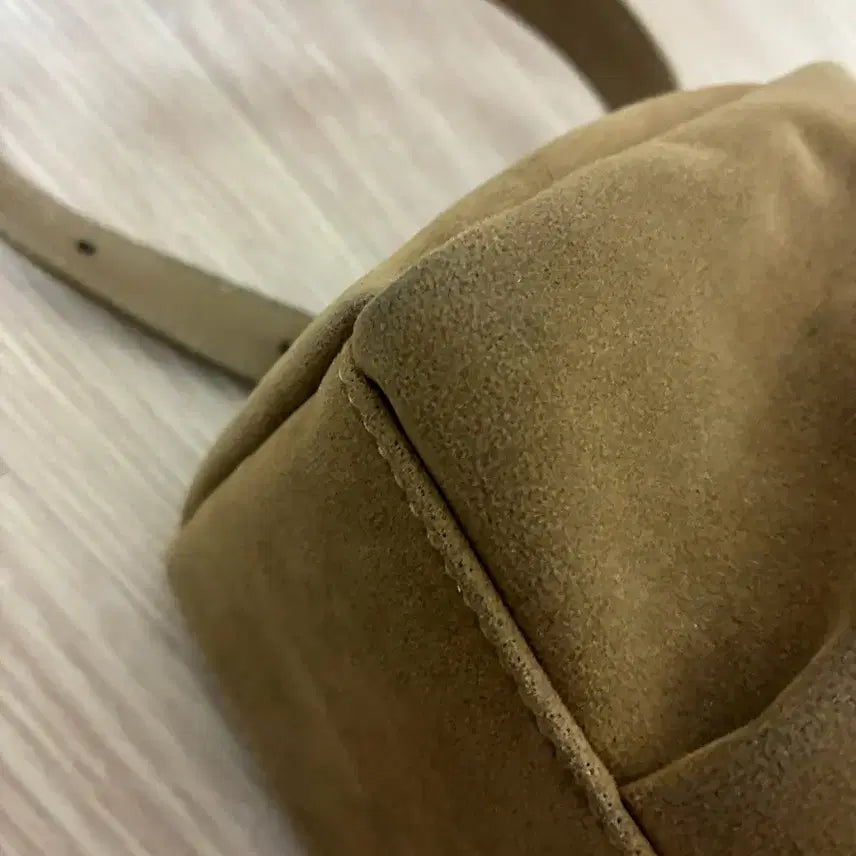 [BUNJANG] Mur Vento Bag Camel Suede Handbag / 무르 벤토백 카멜스웨이드