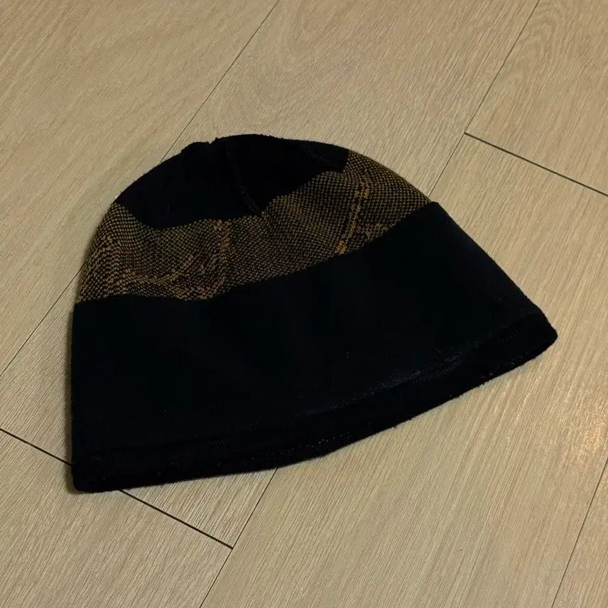[SOLD OUT] [OS] 아크테릭스 버드 헤드 토크 비니 24k 블랙