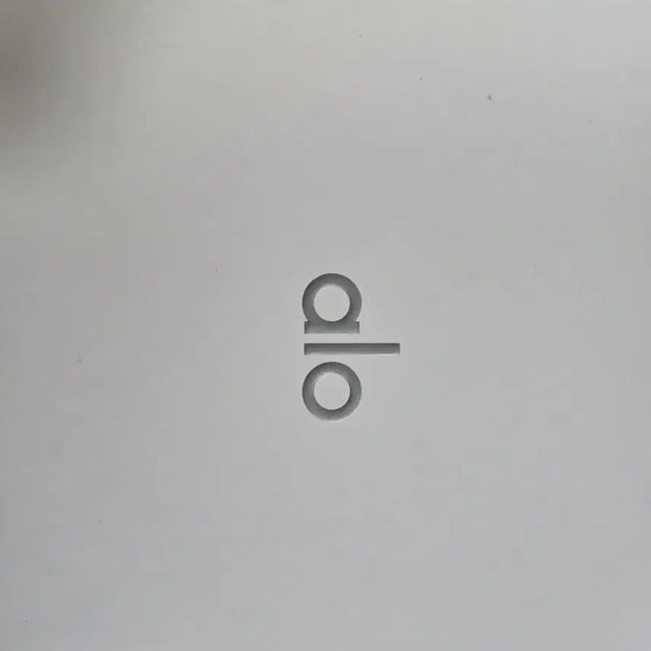 [BUNJANG] 새상품 ) 알로요가 ALO Yoga리커버리 모드 스니커즈 그레이/화이트 / 새상품 ) 알로요가 ALO Yoga리커버리 모드 스니커즈 그레이/화이트