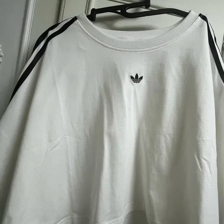 [BUNJANG] Adidas Oversized Crop T-shirt / 아디다스 오버핏 크롭