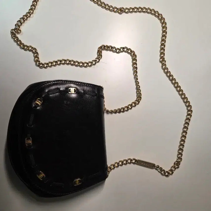[BUNJANG] Salvatore Ferragamo Vara Mini Chain Bag Black / 살바토레 페라가모 바라 미니 체인백 블랙 빈티지 (단품)
