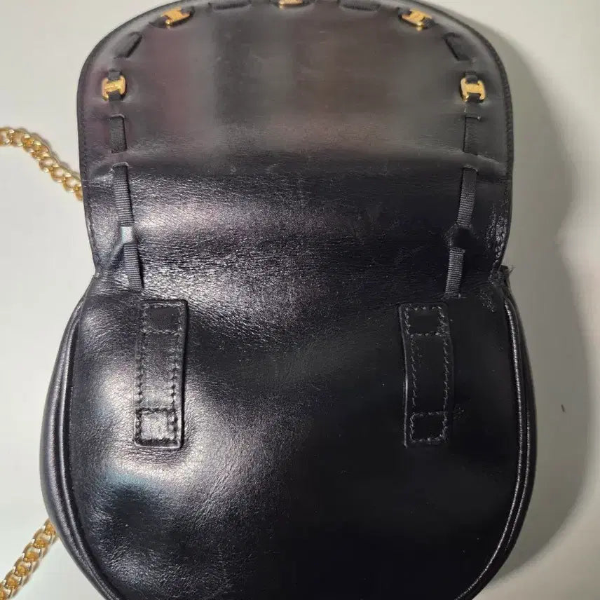 [BUNJANG] Salvatore Ferragamo Vara Mini Chain Bag Black / 살바토레 페라가모 바라 미니 체인백 블랙 빈티지 (단품)