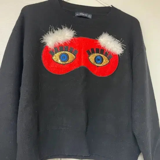 [SOLD OUT] Zara 블랙 눈 장식 니트