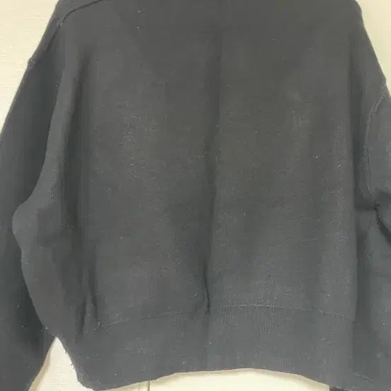 [SOLD OUT] Zara 블랙 눈 장식 니트