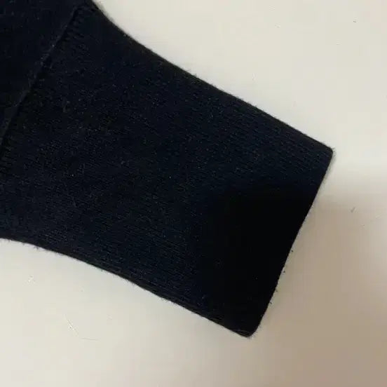 [SOLD OUT] Zara 블랙 눈 장식 니트