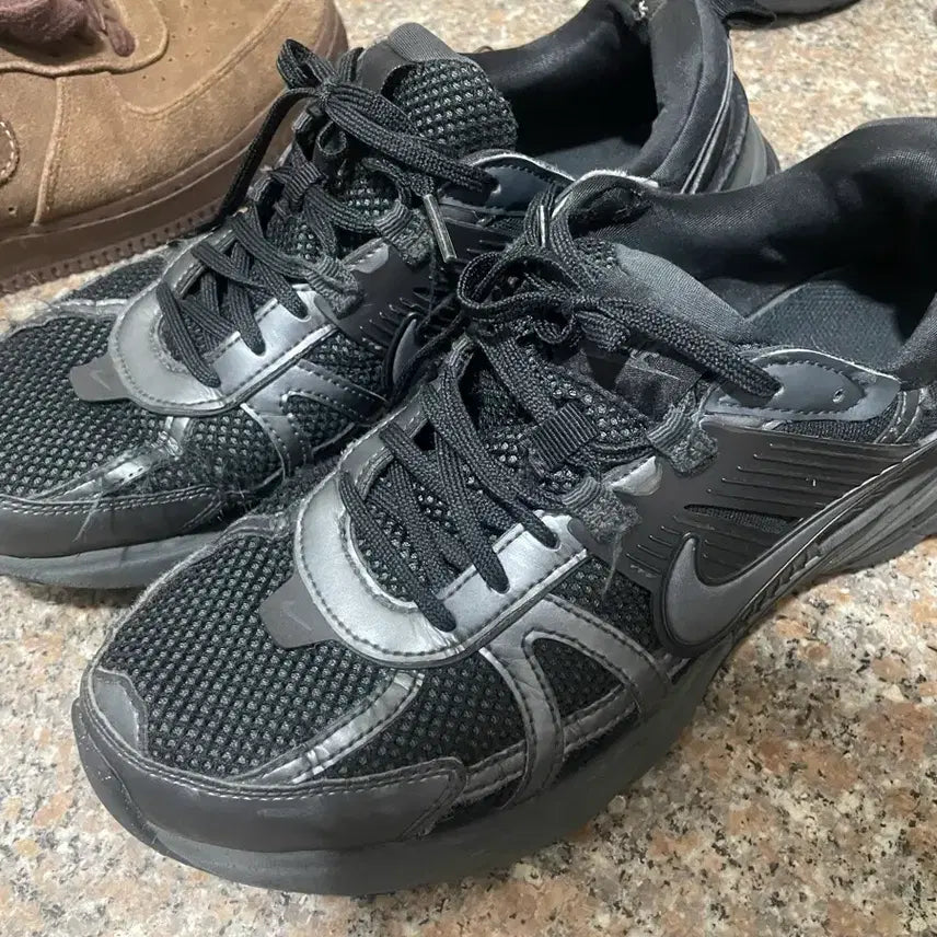 [BUNJANG] Nike V2K Run Black / 나이키 v2k런 블랙 275