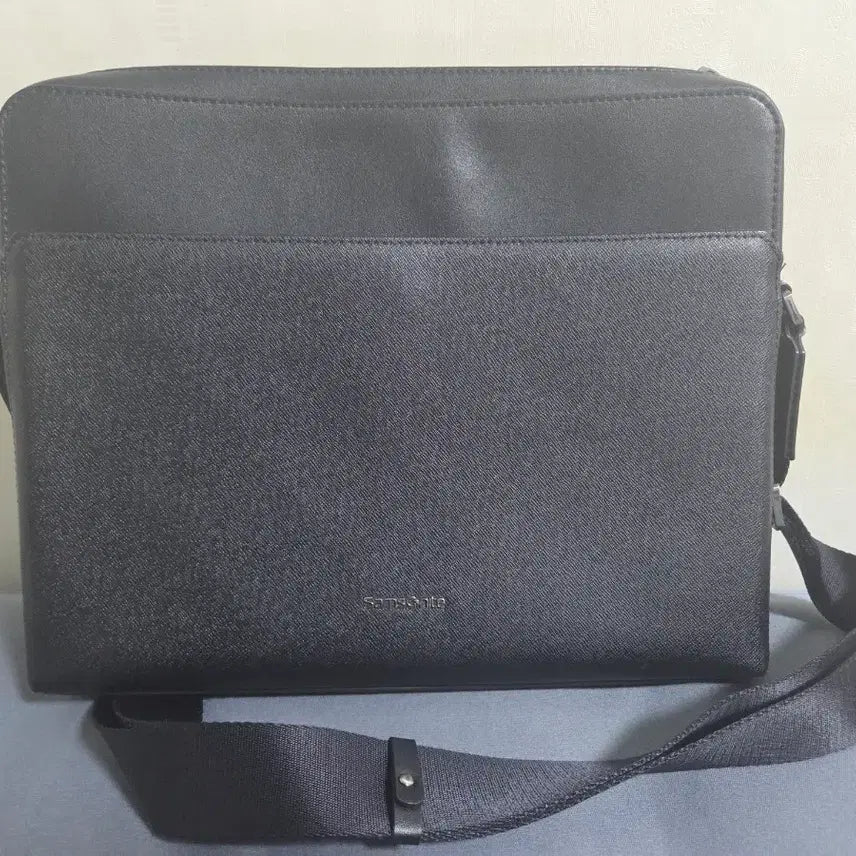 [SOLD OUT] 샘소나이트 BRUCE2 메신저백