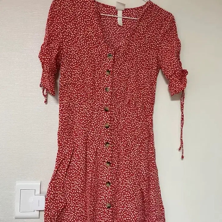[SOLD OUT] H&amp;M 레드 플라워 패턴 반팔 원피스