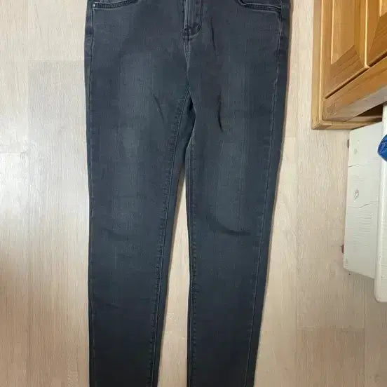 [SOLD OUT] 진한 그레이 데님 바지