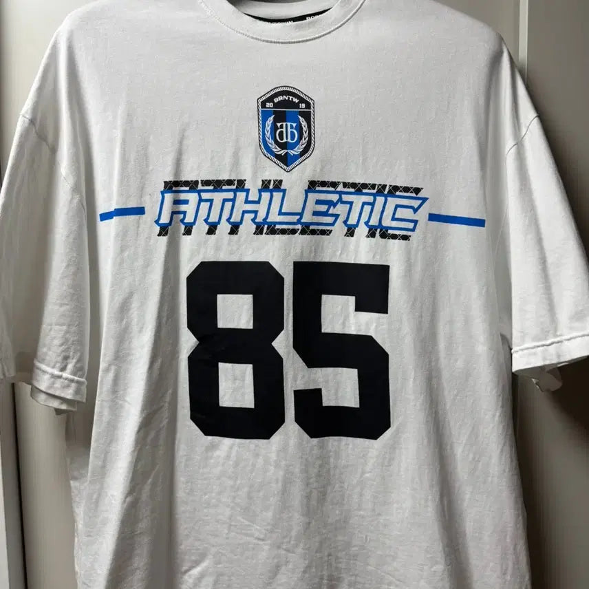 [SOLD OUT] 본투윈 오버핏 반팔 티셔츠 1사이즈 팝니다
