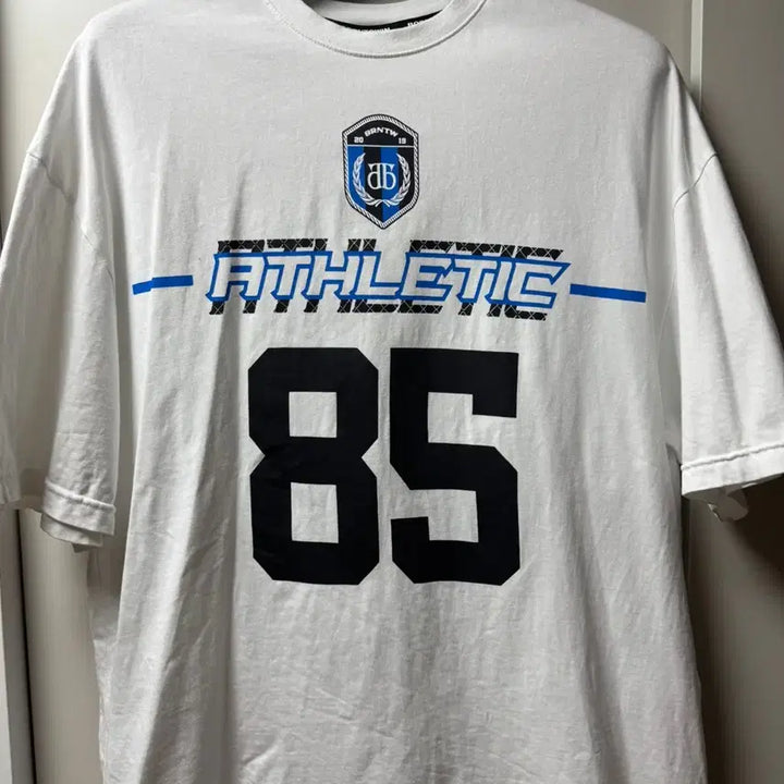 [SOLD OUT] 본투윈 오버핏 반팔 티셔츠 1사이즈 팝니다