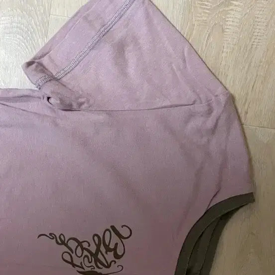 [SOLD OUT] 빈티지 핑크 반팔 크롭 티셔츠 프린팅
