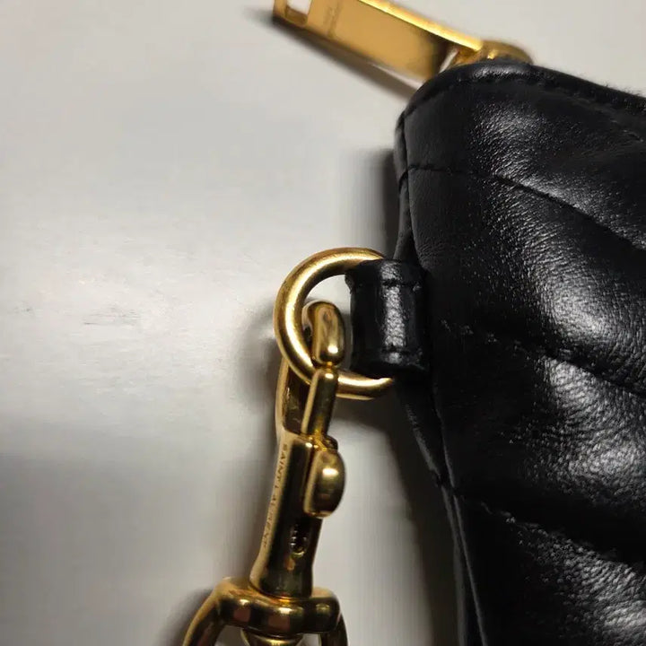 [BUNJANG] Saint Laurent Monogram Matelassé Bill Clutch Small Black / 생로랑 모노그램 마틀라세 빌 클러치 스몰 블랙 / 29만 / 단품