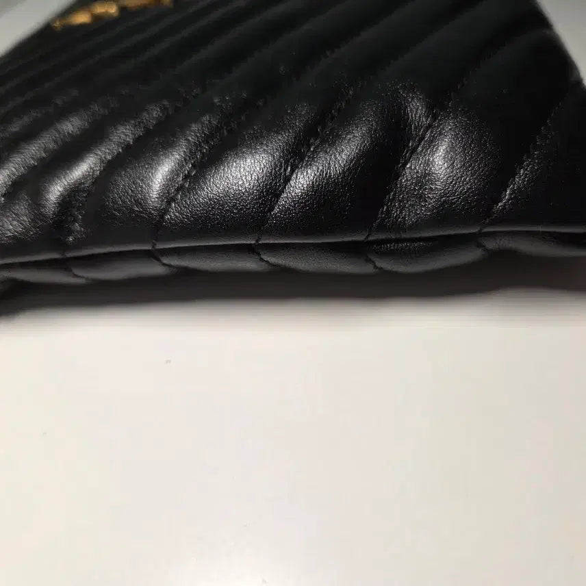 [BUNJANG] Saint Laurent Monogram Matelassé Bill Clutch Small Black / 생로랑 모노그램 마틀라세 빌 클러치 스몰 블랙 / 29만 / 단품