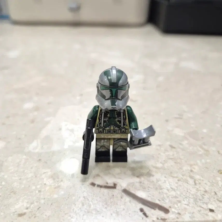 [BUNJANG] LEGO Star Wars Commander Gree Figure (Set 75043) / 레고 스타워즈 75043 커맨더 그리 피규어 판매