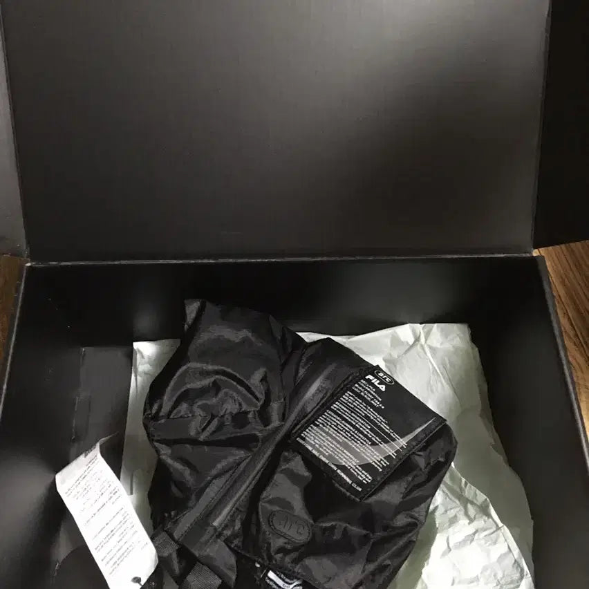 [SOLD OUT] FILA x ARC FLOAT TR9 2.0 블랙 판매합니다