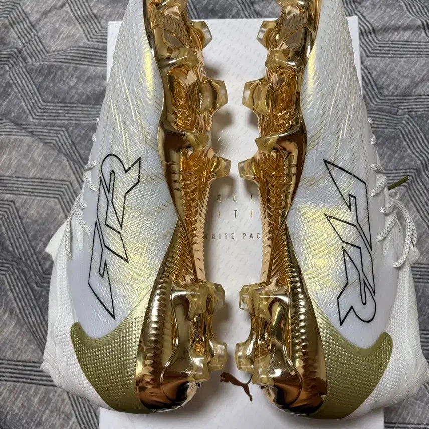 [BUNJANG] Puma Future 270 Football Boots Size 270 / 푸마 퓨처270