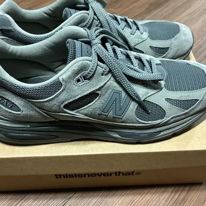 [BUNJANG] New Balance 991v2 x Thisisneverthat Sneakers (Size 295) / 뉴발란스 991v2 디스이즈네버댓 295사이즈