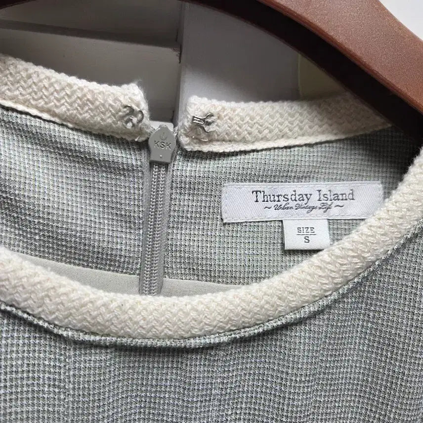 [BUNJANG] Thursday Island Seersucker Summer Dress / 써스데이아일랜드 시어서커 원피스