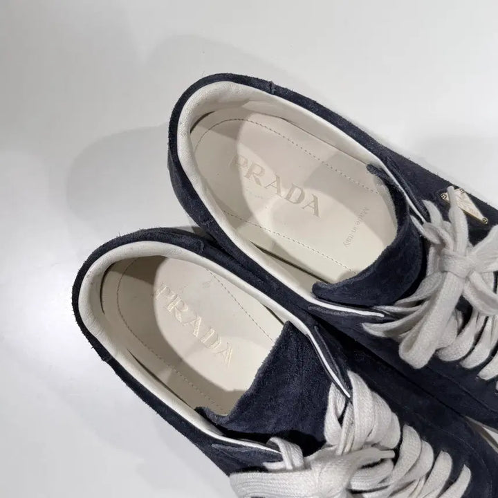 [BUNJANG] Prada Rain Suede Sneakers Navy / (A/9) / 프라다 레인 스웨이드 스니커즈 네이비