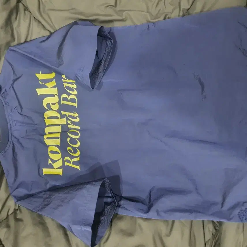 [BUNJANG] Umbro x Compact Record Bar Compact Record Bar Short-Sleeve T-Shirt / 엄브로 컴펙트레코드바 반팔피스테