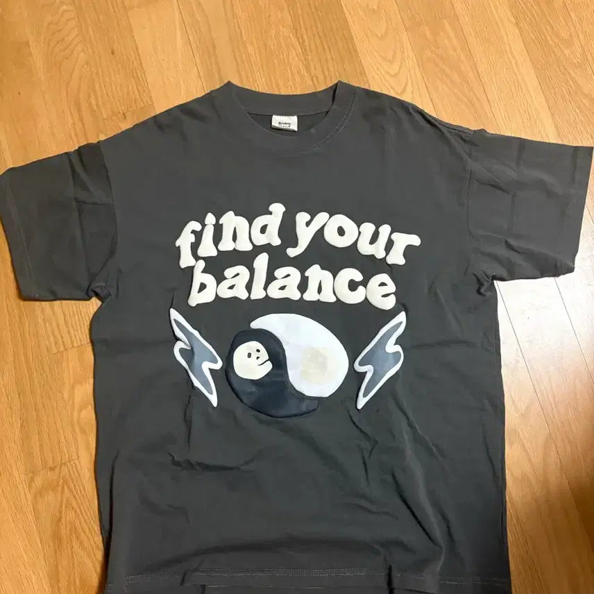 [BUNJANG] Broken Planet Grey T-Shirt Size S / 브로큰 플래닛 반팔