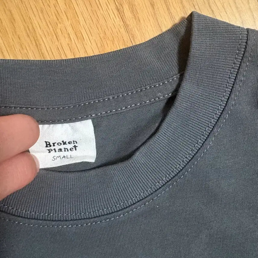 [BUNJANG] Broken Planet Grey T-Shirt Size S / 브로큰 플래닛 반팔