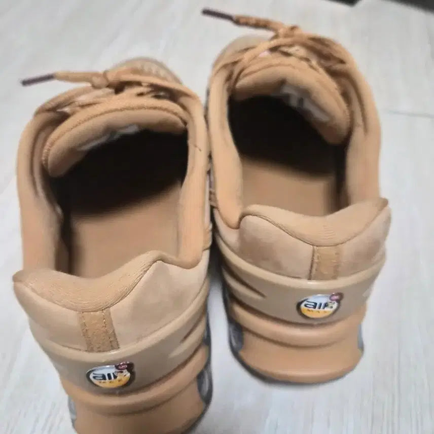 [BUNJANG] Nike Air Max DN8 LTHR Khaki Size 275 / 나이키 에어맥스 DN8 LTHR 카키 275