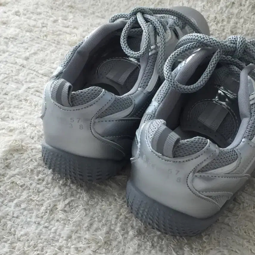 [BUNJANG] Silver Sneakers - Women&