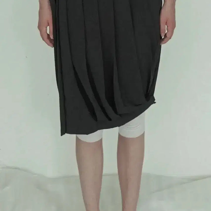 [BUNJANG] eonts Pinched Pleats Midi Skirt Black / eonts pinched pleats skirts
