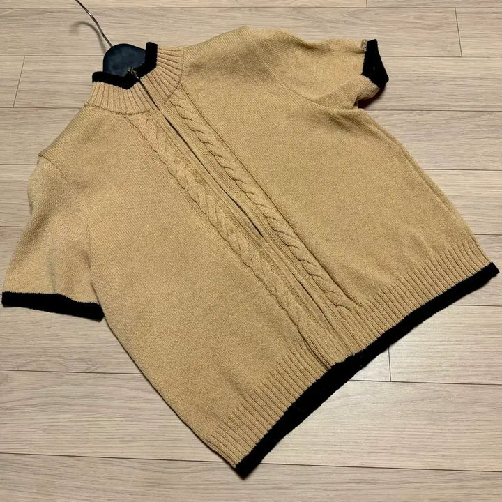 [BUNJANG] St. John Knit Half-Sleeve Zip-Up Cardigan / 센존 스포츠 st.john 니트 반팔 집업 가디건 배색 여름 골프 하이넥