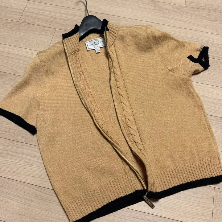 [BUNJANG] St. John Knit Half-Sleeve Zip-Up Cardigan / 센존 스포츠 st.john 니트 반팔 집업 가디건 배색 여름 골프 하이넥